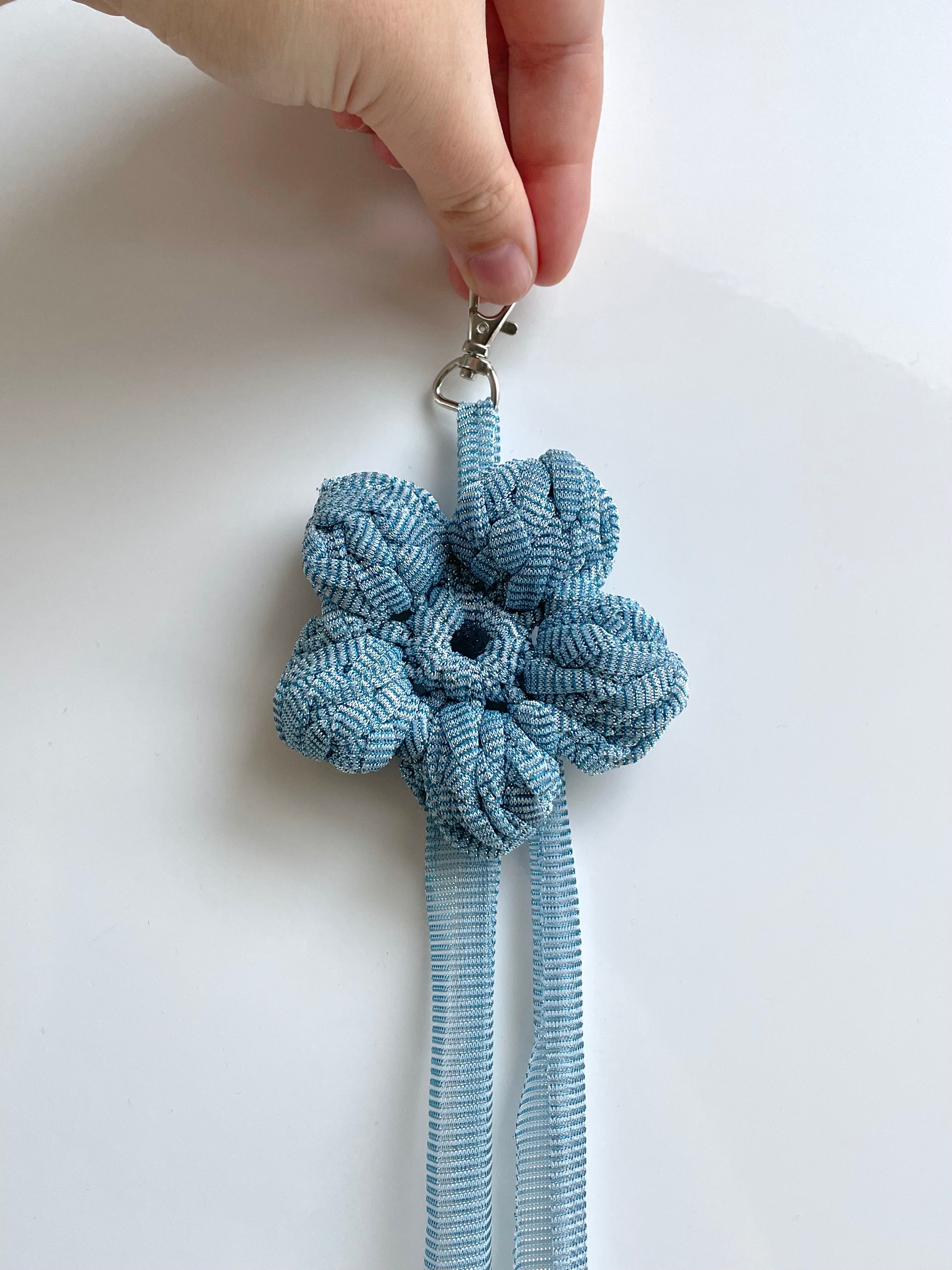 Flower bag charm - Blue