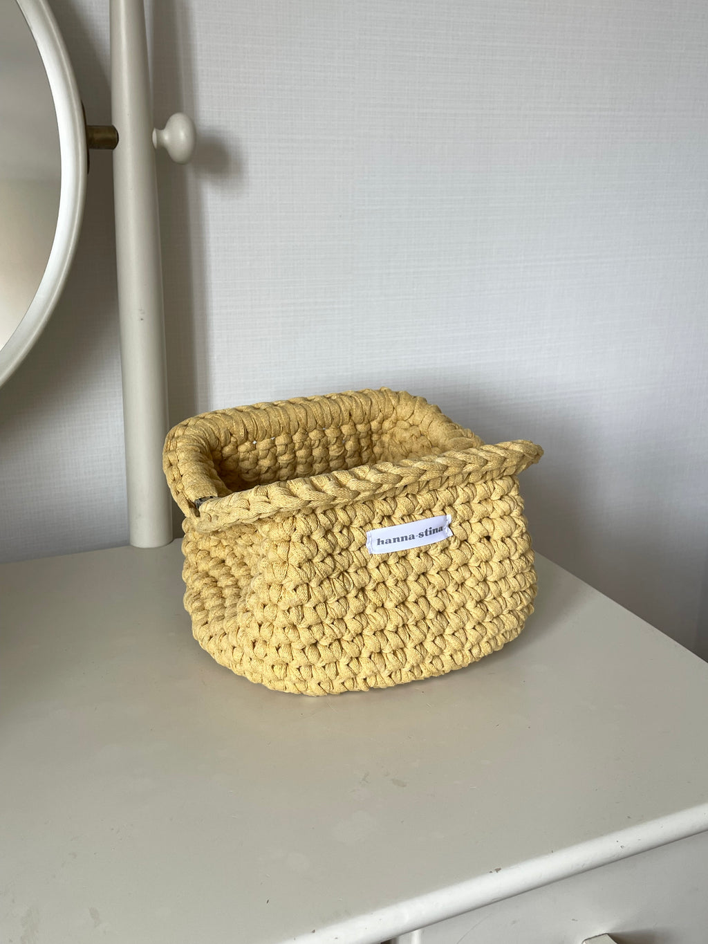 Esternecessären - Gul