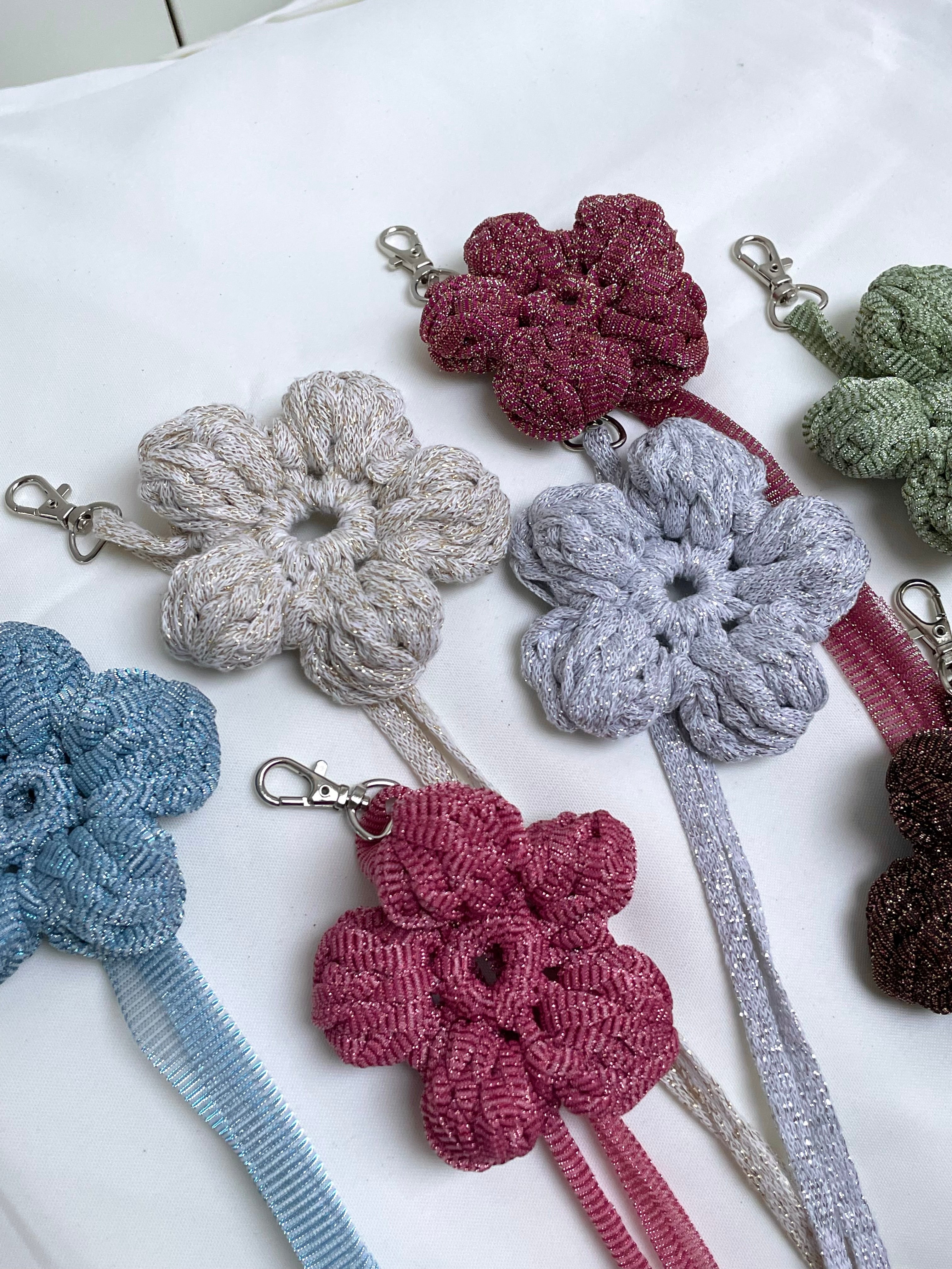 Flower bag charm - Blue