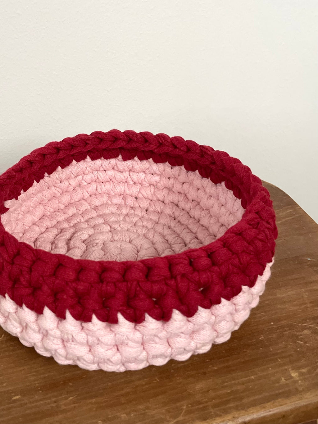 Crochet basket - Medium pink