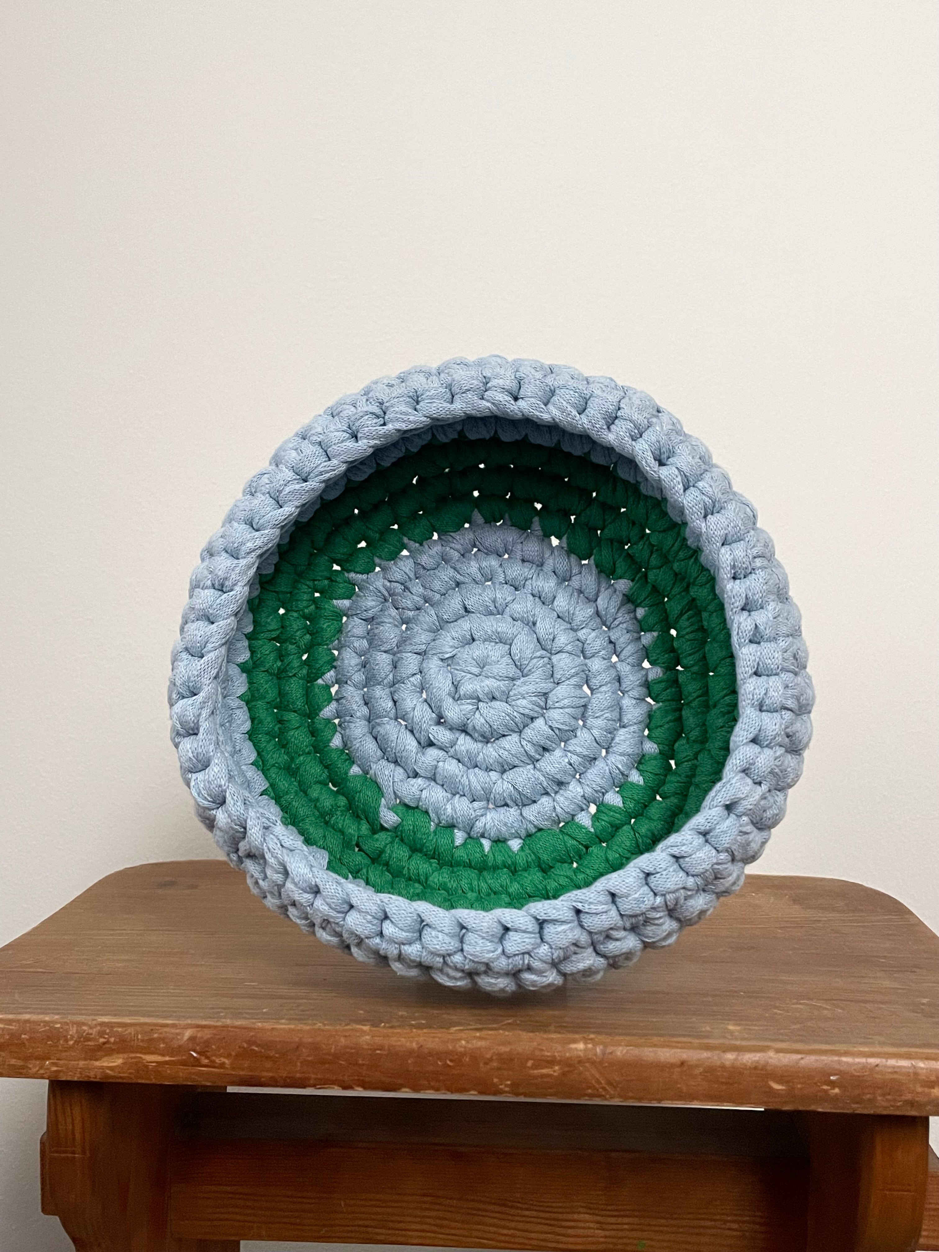 Crochet basket - Medium light blue