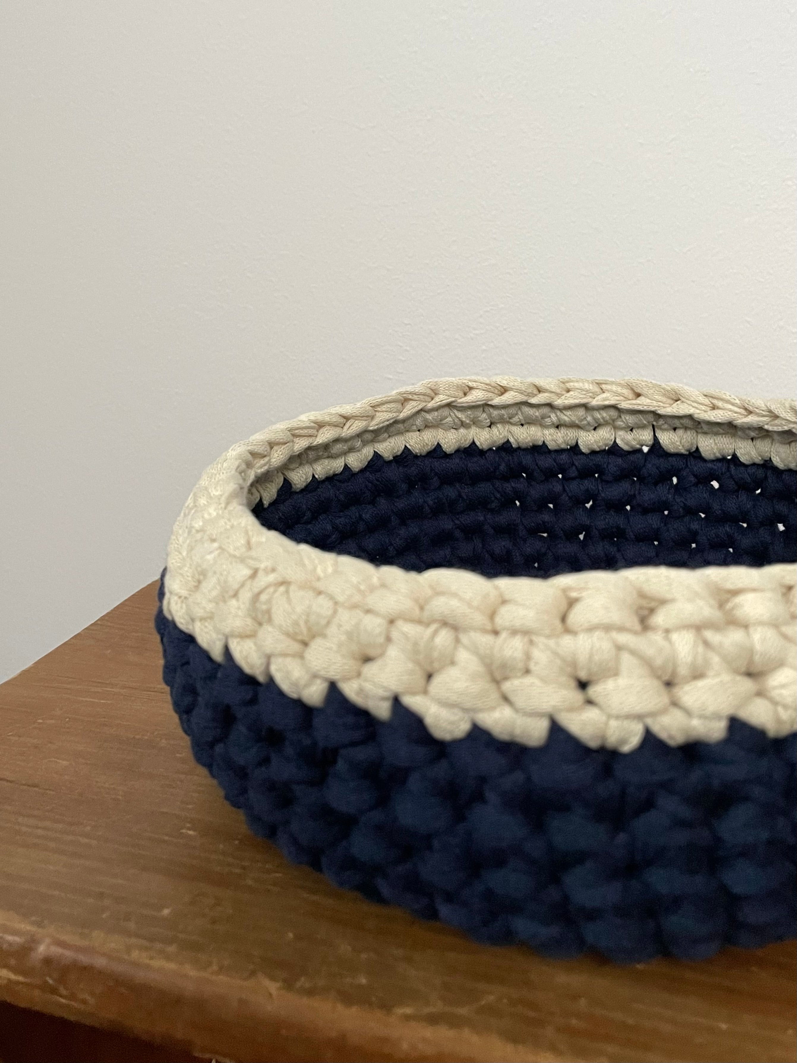 Crochet basket - Large navy blue