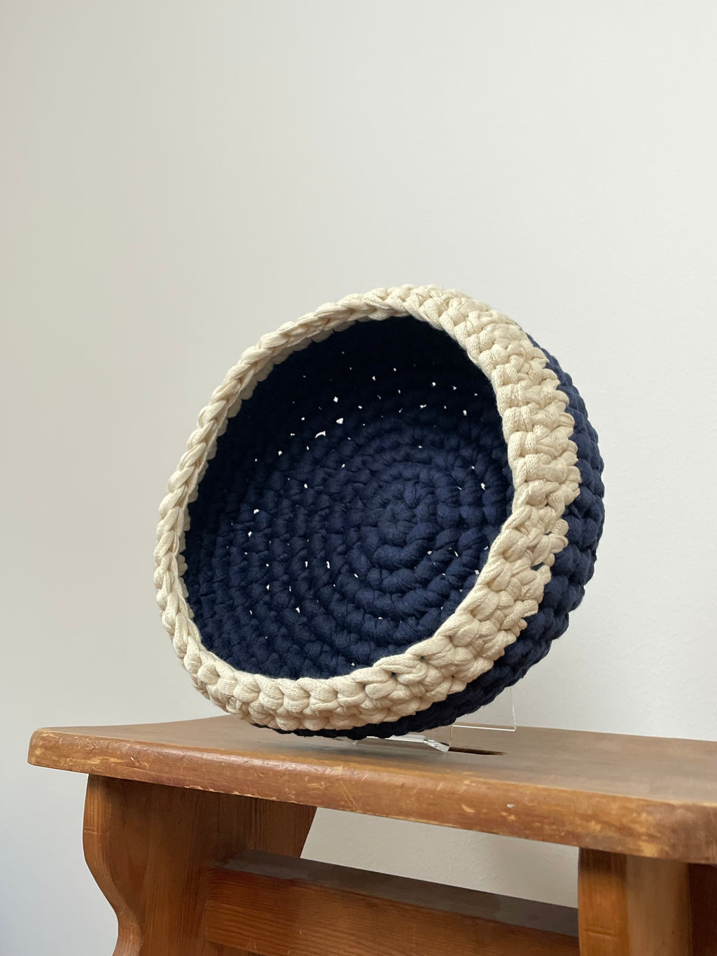 Crochet basket - Large navy blue