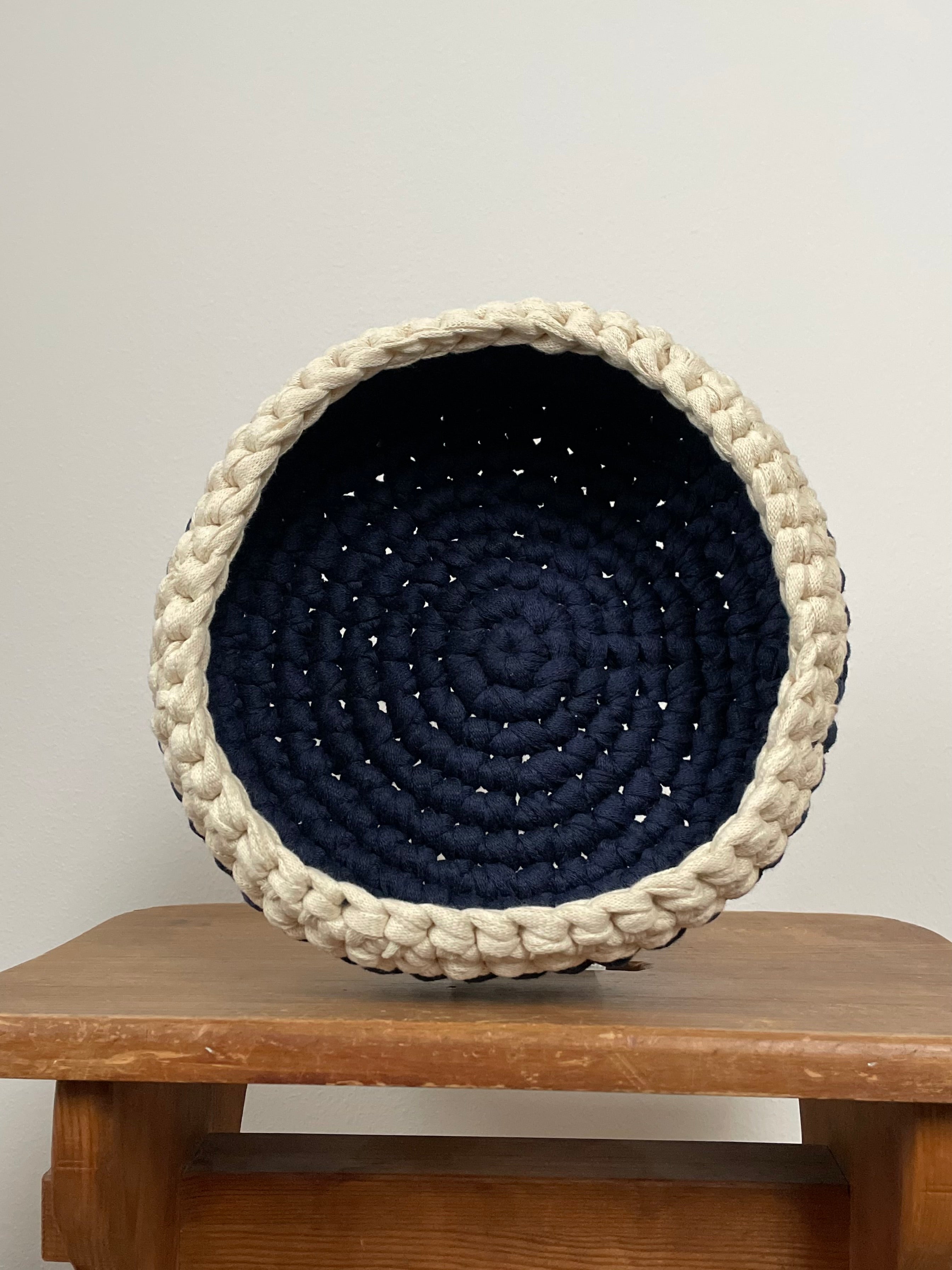 Crochet basket - Large navy blue