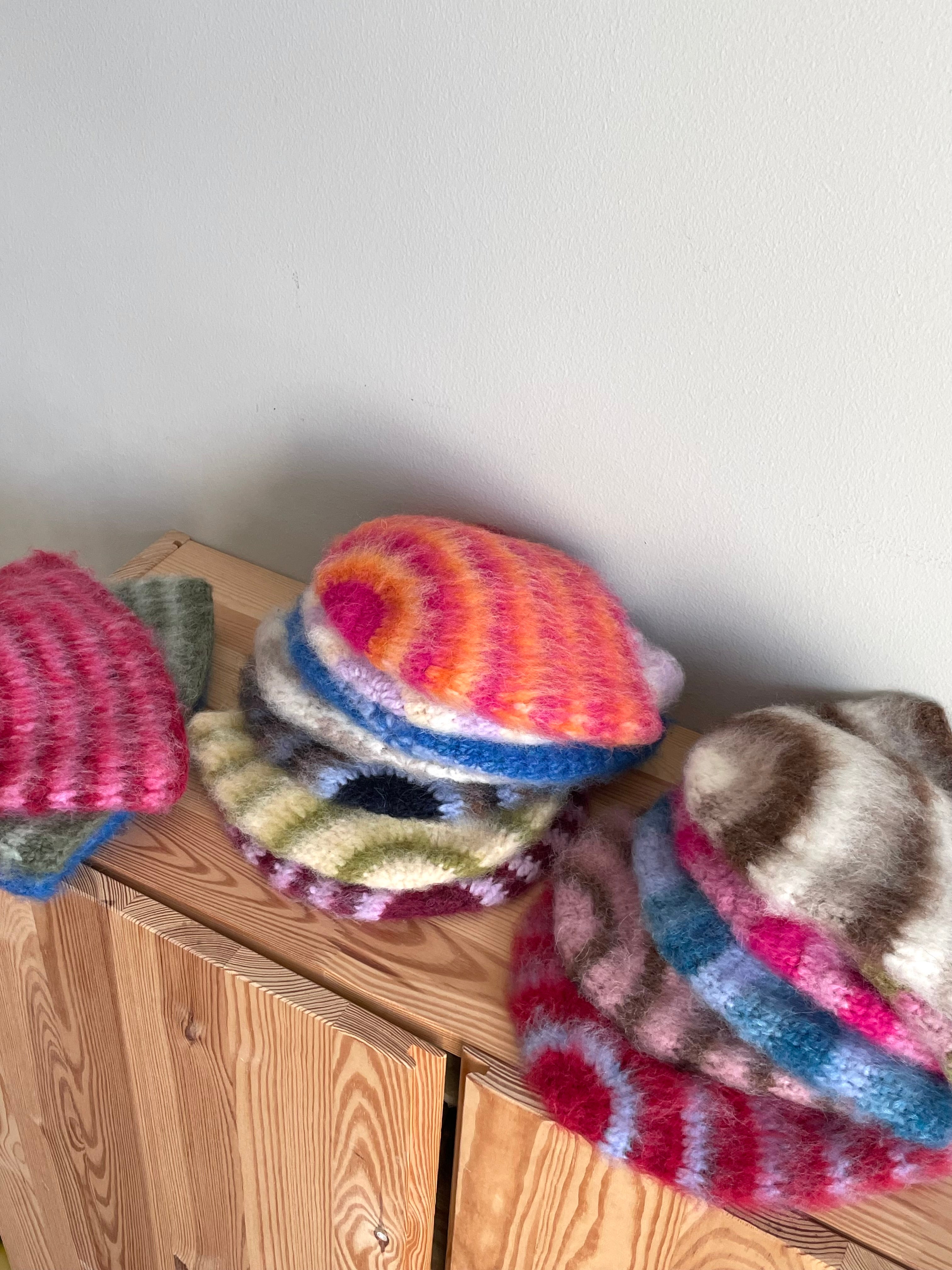 Juna Beanie - Pink/blue